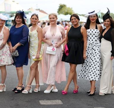 From bumper crowds for Becky Hill to top-class racing and high fashion – a fantastic weekend at Hayd