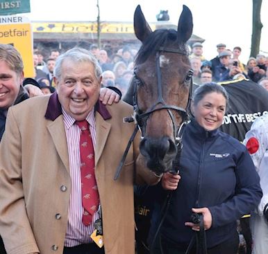 PROTEKTORAT ALL SET FOR BETFAIR CHASE AS HE BIDS TO BECOME FIFTH MULTIPLE WINNER OF GRADE ONE CONTES